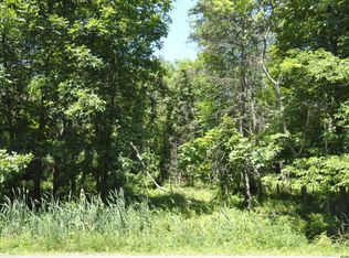 19 Miller Ln, Troy, NY 12180