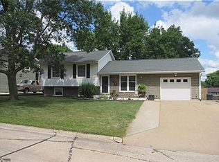 6 Pine Ct, Montrose, IA 52639