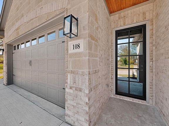 4th image of 108 S Palomita Cir