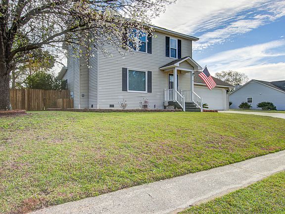 2nd image of 141 Persimmon Cir