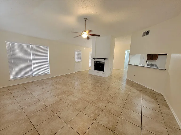 2034 Village Park Dr — Photo 7