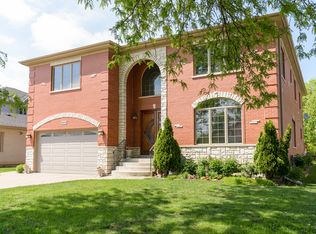 6906 Lyons St, Morton Grove, IL 60053