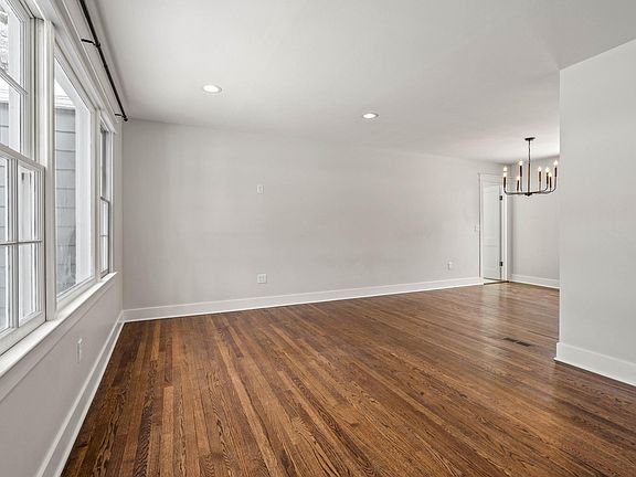 4th image of 5527 Linden St