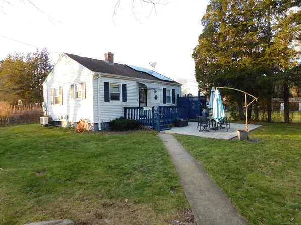 6 Anita Avenue, Waterford, CT 06385