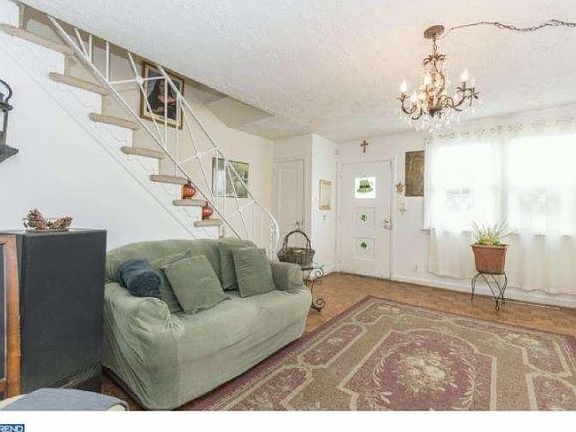 3rd image of 6112 Montague St
