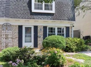 562 Hammond Ave, Hanover, PA 17331