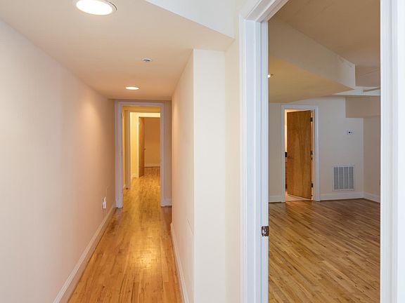 4th image of 115 W Broad St APT 201