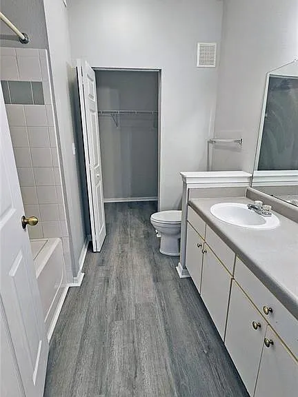 9018 Lake Chase Island Way #9018 — Photo 11