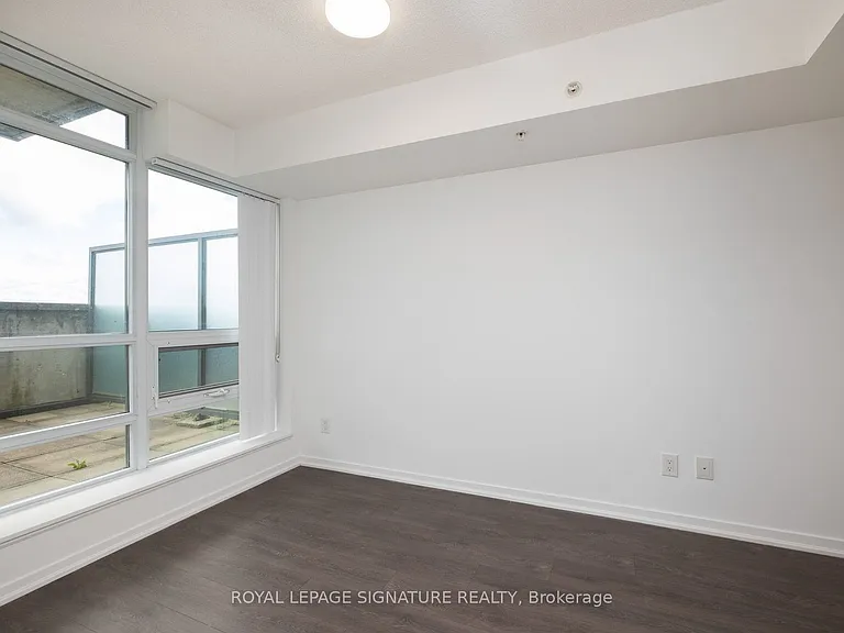 68 Abell St #923 — Photo 16