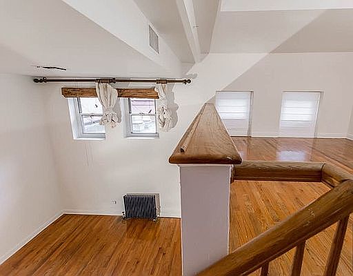 5th image of 11 E 12th St APT 1R