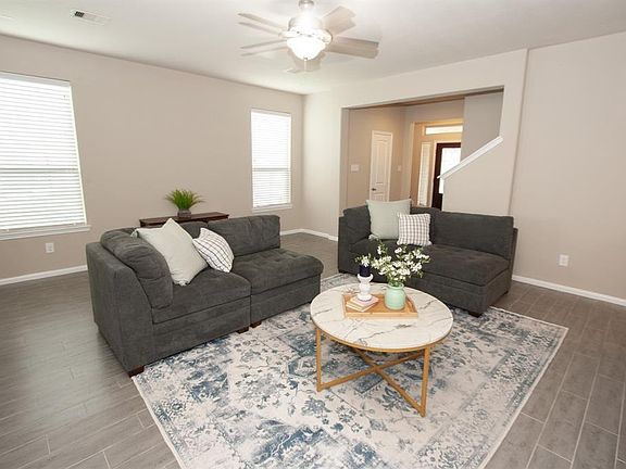 5th image of 1508 Brook Hollow Dr