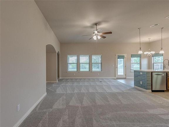 4th image of 18400 Agua Dr