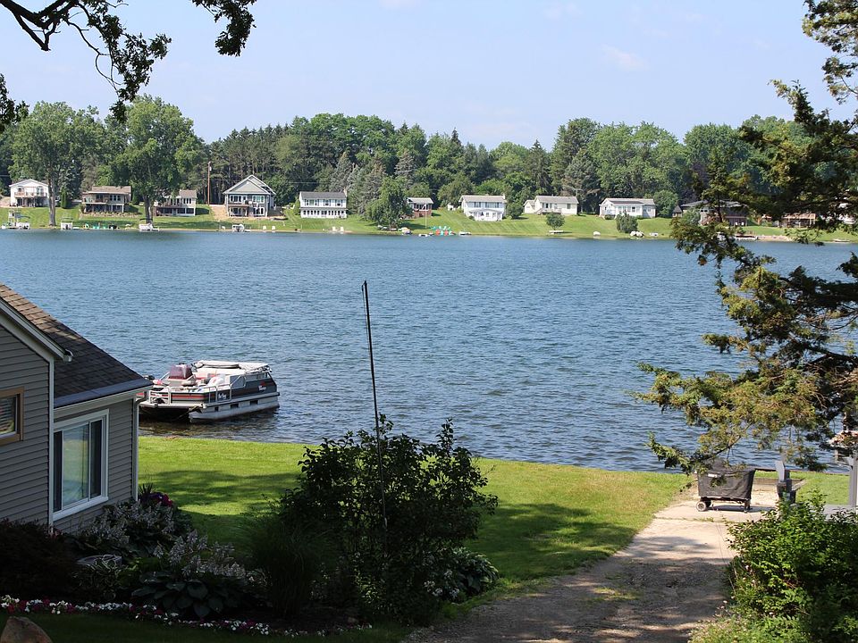 1540 Triangle Lake Rd, Howell, MI 48843 Zillow
