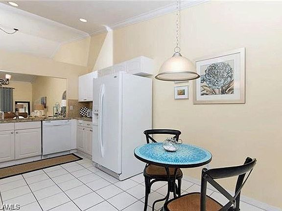 4th image of 8043 San Vista Cir #10