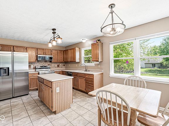 5th image of 12303 W Ridge Cir