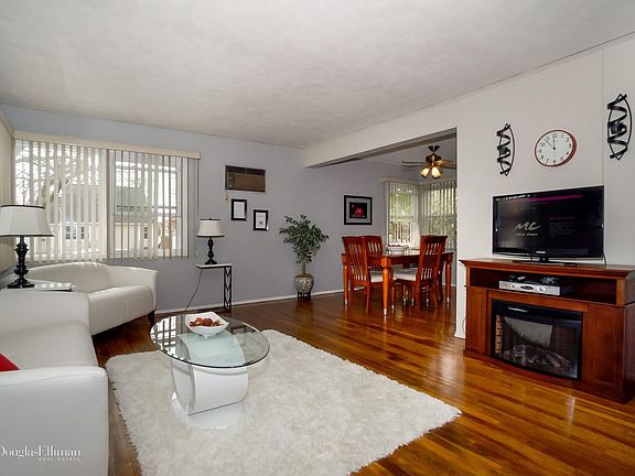 3rd image of 30 N Nancy Pl