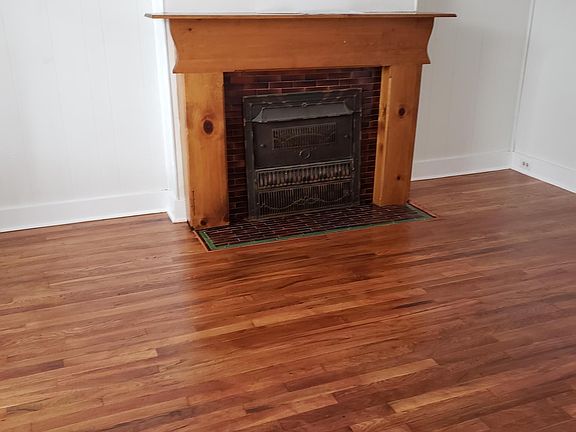 3rd image of 737 W 1st Ave