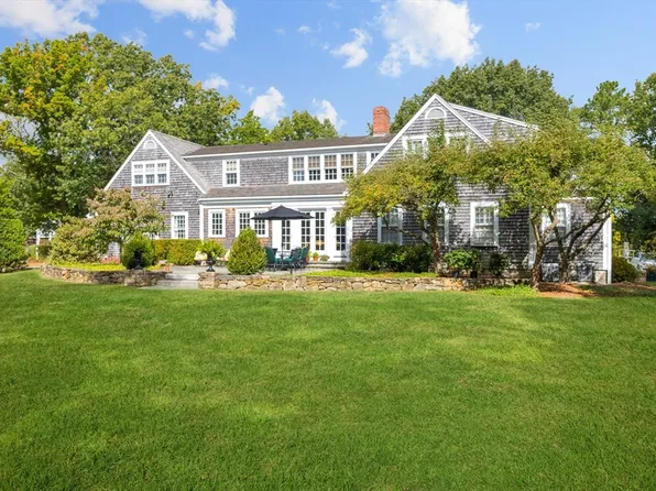 39 Bay Pond Rd, Duxbury, MA 02332