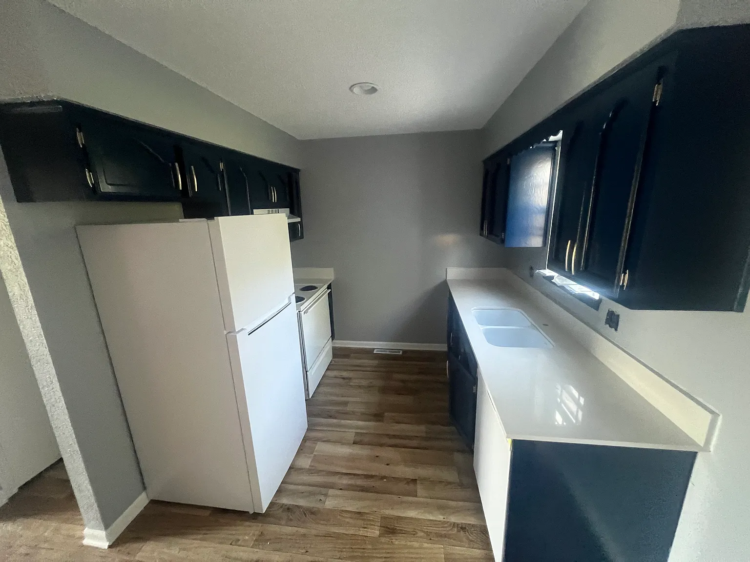 2 bed, 1200 sqft, $1,400 — Photo 3
