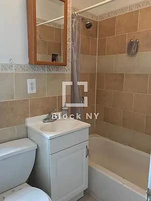 Rented by Block Holdings LLC | media 21