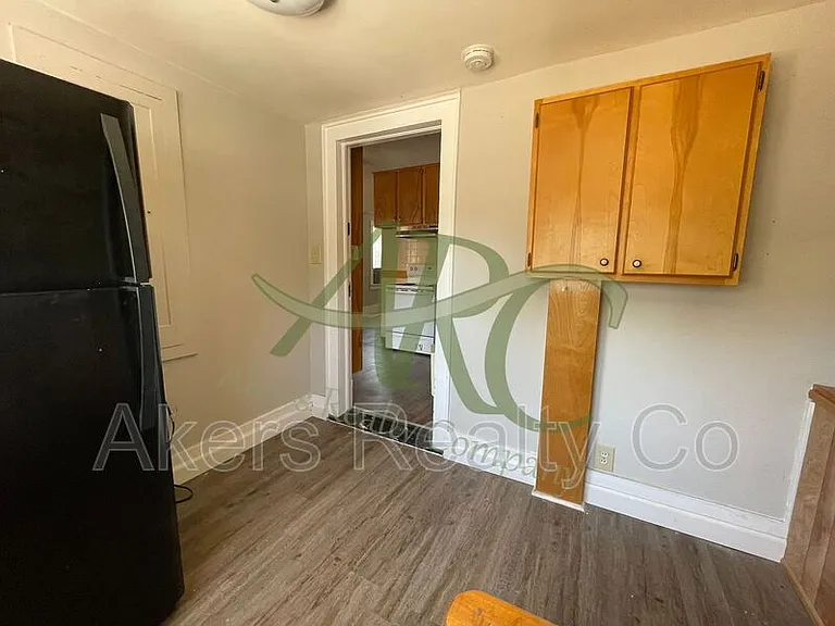 524 Belmont Ave — Photo 10
