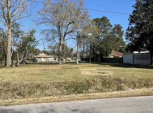 890 Threadneedle St, Beaumont, TX 77705