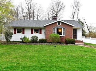 10 N Pleasant Rise, Brookfield, CT 06804