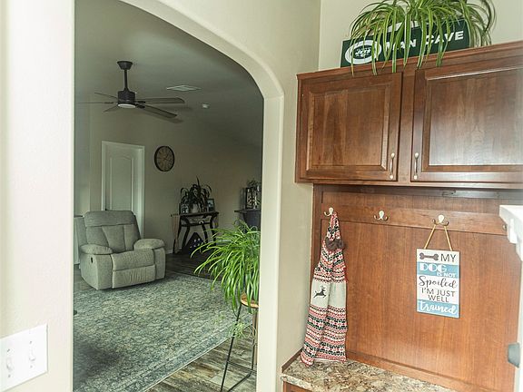 3rd image of 2432 Pioneer Way