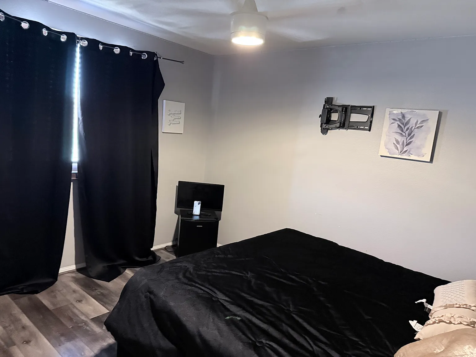 5 bed, 2.5 bath, 2373 sqft, $4,000 — Photo 3