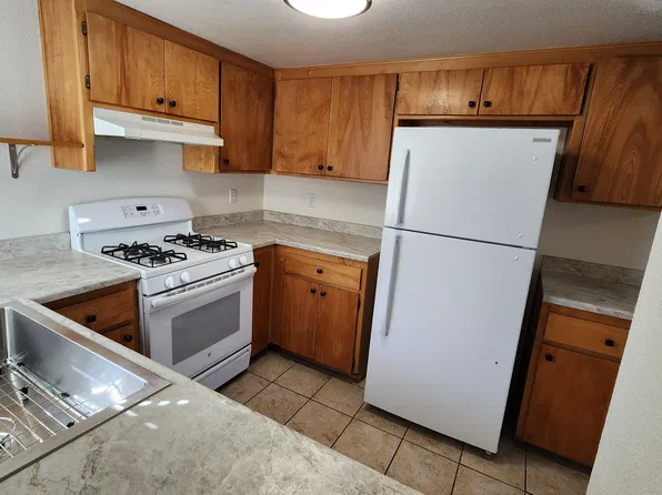 2530 Hartnell Ave #4, Redding, CA 96002