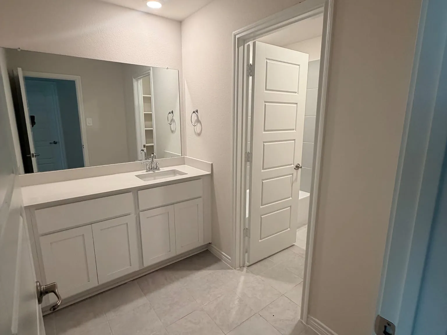3 bed, 1611 sqft, $1,795 — Photo 2