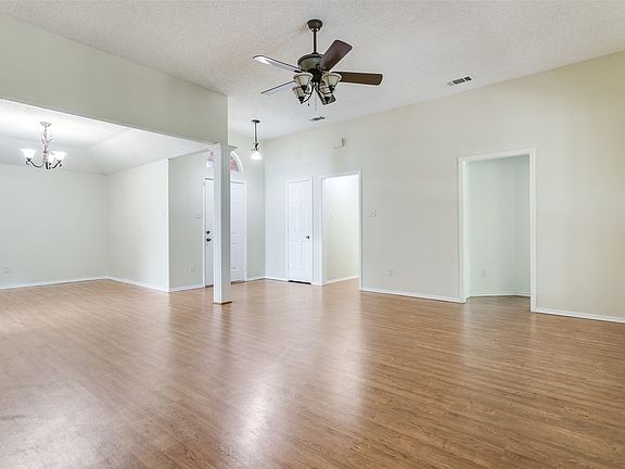 3rd image of 531 Beasley Dr