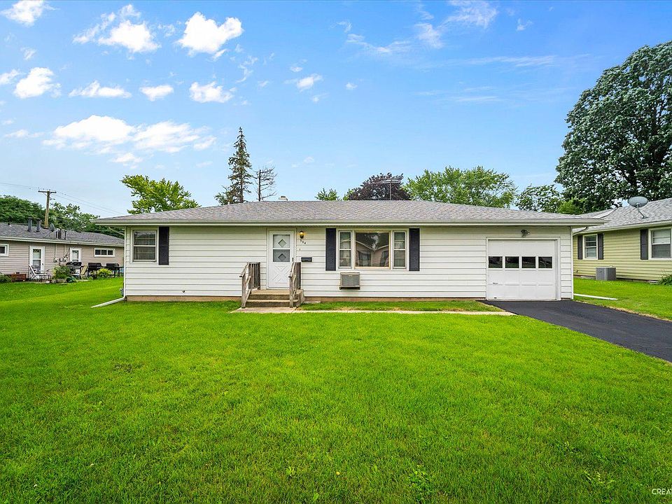 1st image of 304 Hillside Pl