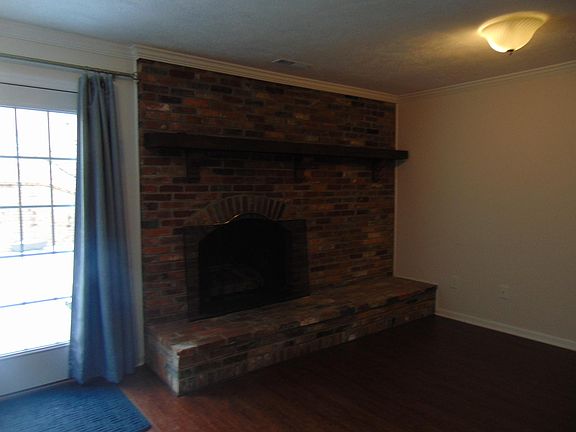 4th image of 9216 Annhurst St