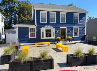 5 N Main St #A, Essex, CT 06426
