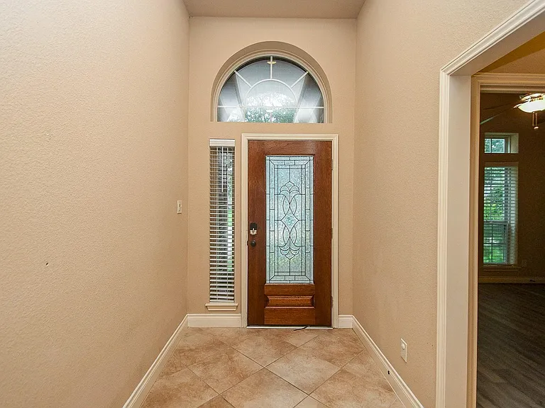 2911 Village Brook Ln — Photo 4