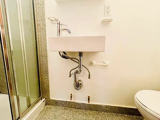 Rented by Douglas Elliman | media 15