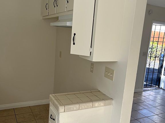 3rd image of 3626 Locke Ave #1