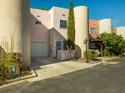 1272 Rosemont Ave NW, Albuquerque, NM, 87104