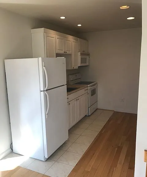33 Montgomery St — Photo 6