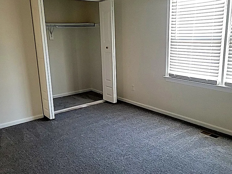 Master Bedroom/Closet
