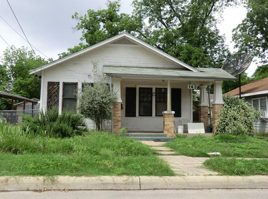 1st image of 143 Octavia Pl