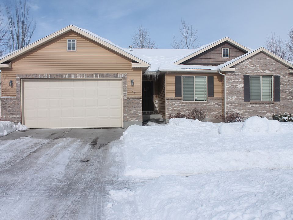 1st image of 370 Oaktrail Dr