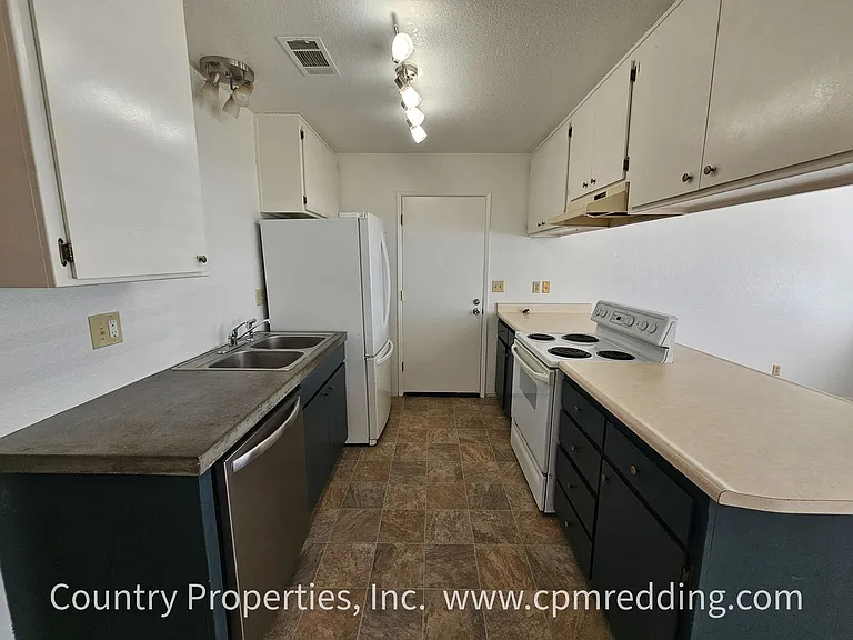 19746 Brokeoff Mountain Pl — Photo 6