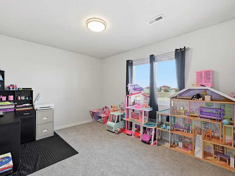 1743 N Heron Dr — Photo 7