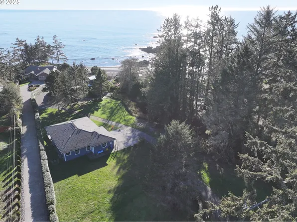 15460 Southwind Ln, Brookings, OR 97415