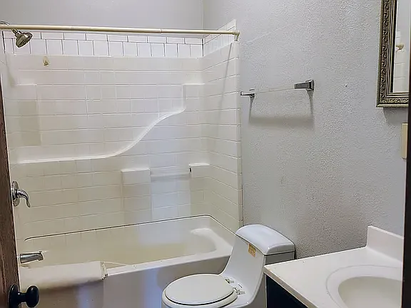 1 bed, 800 sqft, $800 — Photo 4