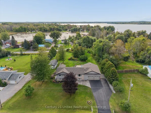 1923 Pratts Marina Rd, Selwyn, ON K0L 2H0