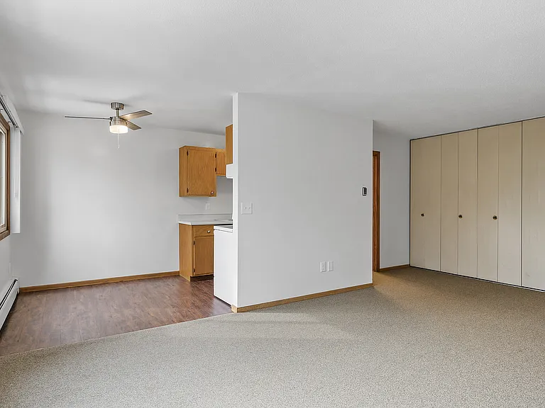 3541 13th Ave S #11 — Photo 2