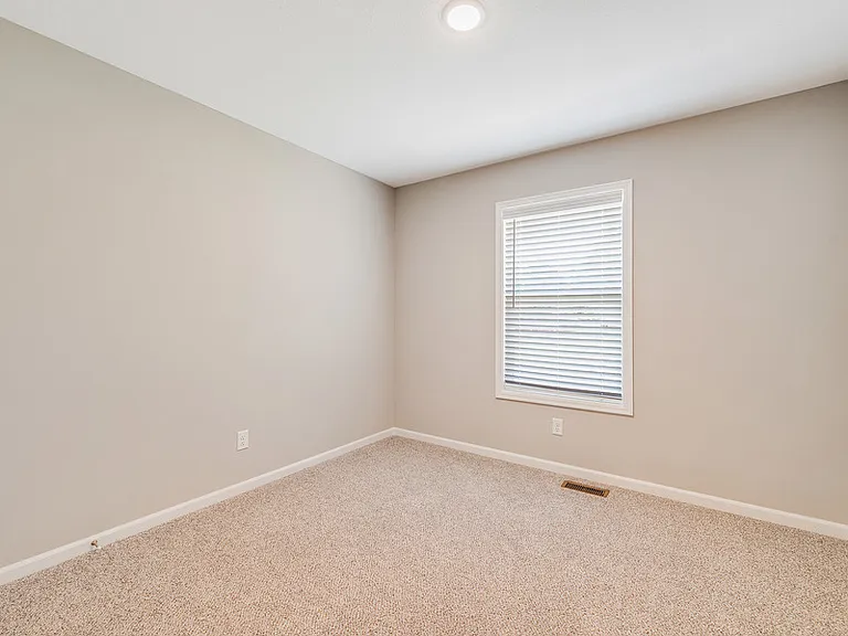 601 E Mason St #B — Photo 19